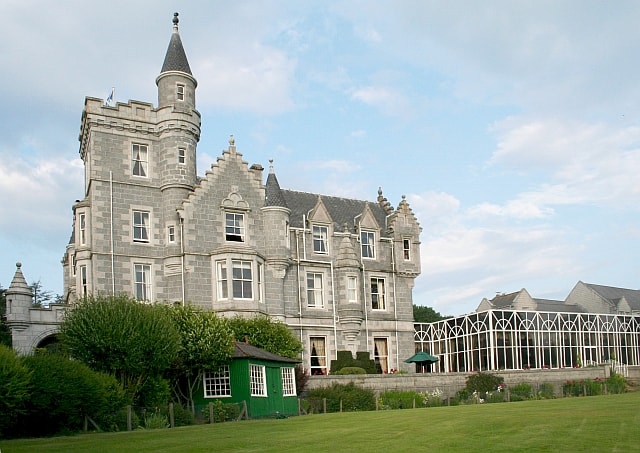 hotels in aberdeenshire with swimming pool